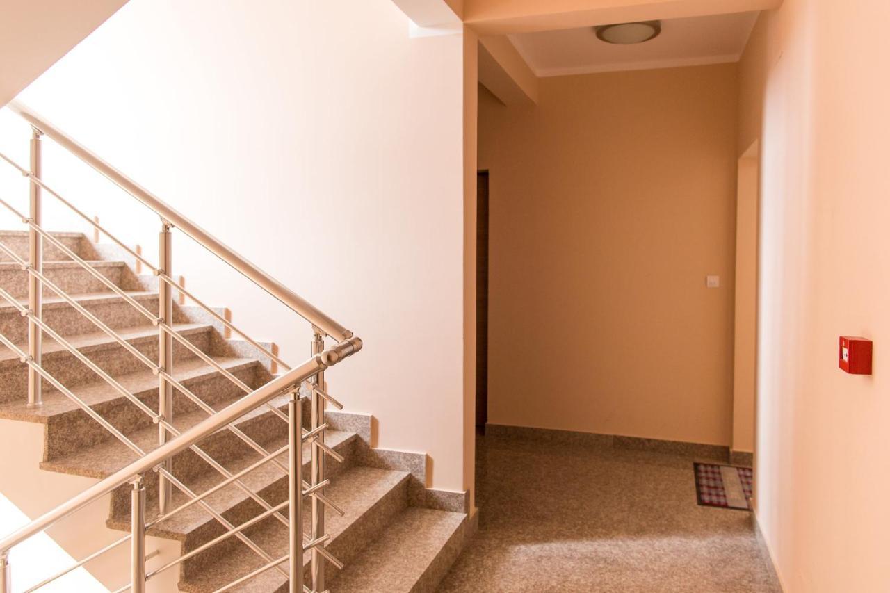 Becici - Andrea Apartman Dış mekan fotoğraf